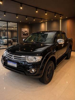 MITSUBISHI L200 TRITON 3.2 HPE 4X4 CD 16V TURBO INTERCOOLER DIESEL 4P AUTOMÁTICO MITSUBISHI L200 TRITON 3.2 HPE 4X4 CD 16V TURBO INTERCOOLER DIESEL 4P AUTOMÁTICO